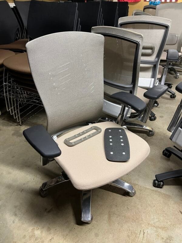 Knoll Life Premium Task Chair - Image 3